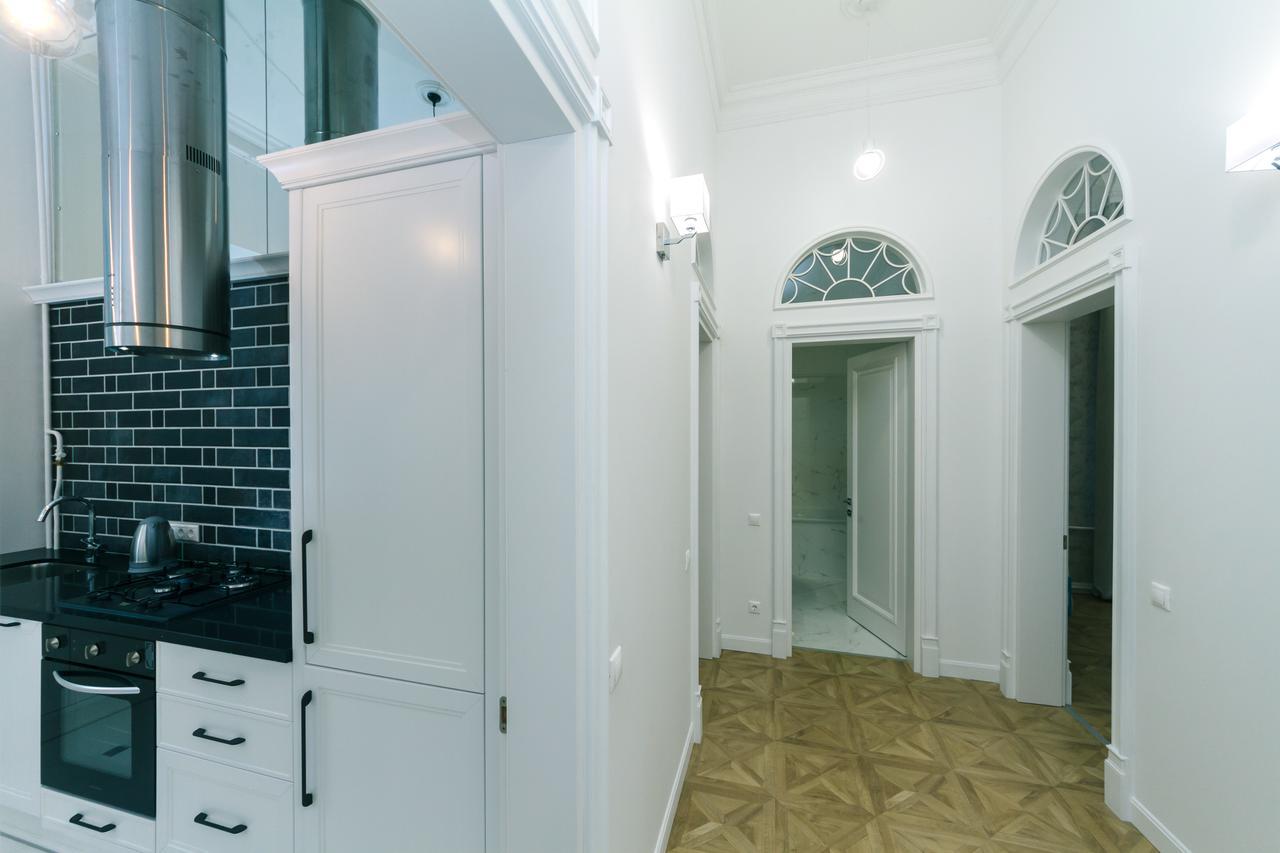 Vip Apartment Near Kreschatyk, 31А Pushkinska Street Kiev Luaran gambar