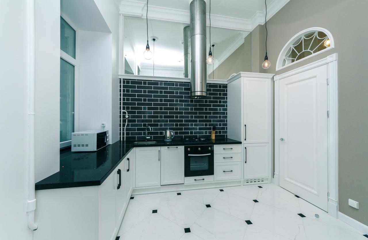 Vip Apartment Near Kreschatyk, 31А Pushkinska Street Kiev Luaran gambar