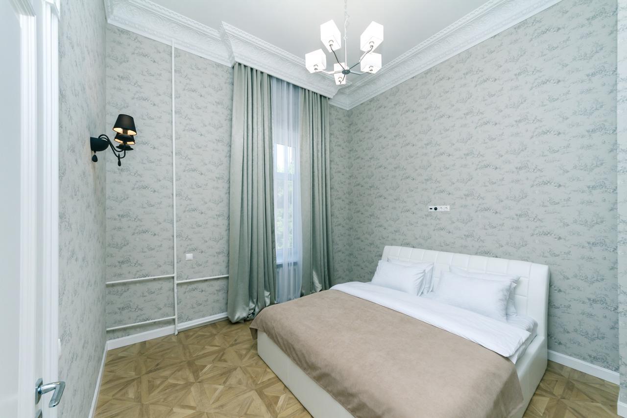 Vip Apartment Near Kreschatyk, 31А Pushkinska Street Kiev Luaran gambar