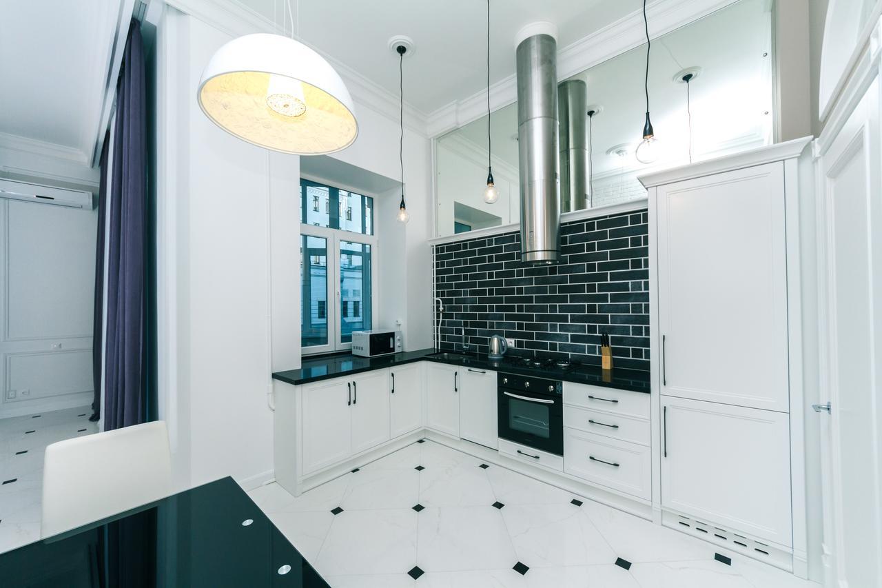 Vip Apartment Near Kreschatyk, 31А Pushkinska Street Kiev Luaran gambar