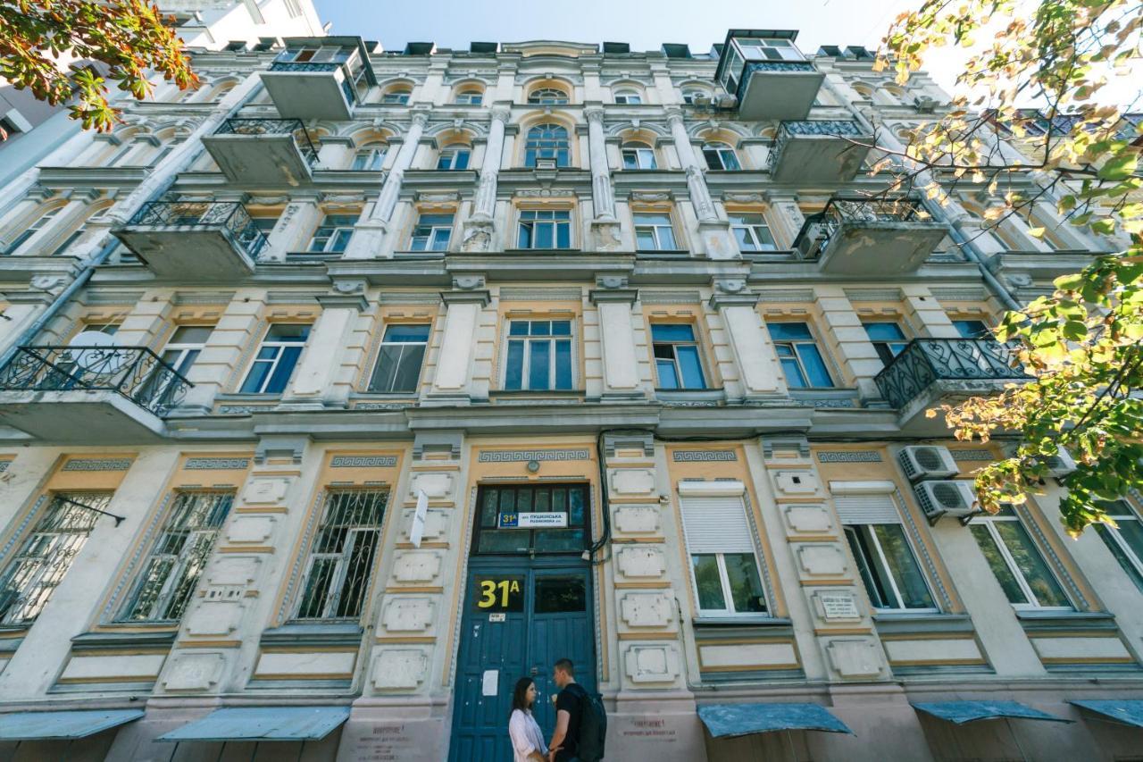 Vip Apartment Near Kreschatyk, 31А Pushkinska Street Kiev Luaran gambar
