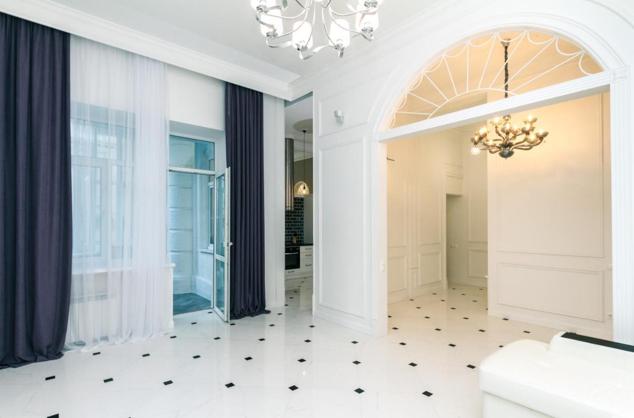 Vip Apartment Near Kreschatyk, 31А Pushkinska Street Kiev Luaran gambar