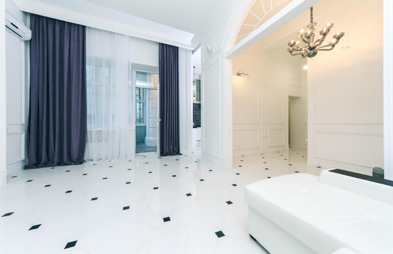 Vip Apartment Near Kreschatyk, 31А Pushkinska Street Kiev Luaran gambar